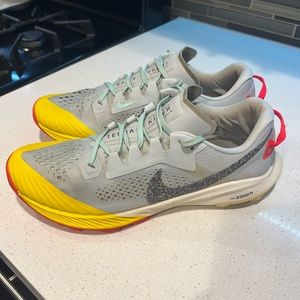 Nike Air Zoom Terra Kiger 6 womens 10.5 US Trail Running Shoes CJ0219-400